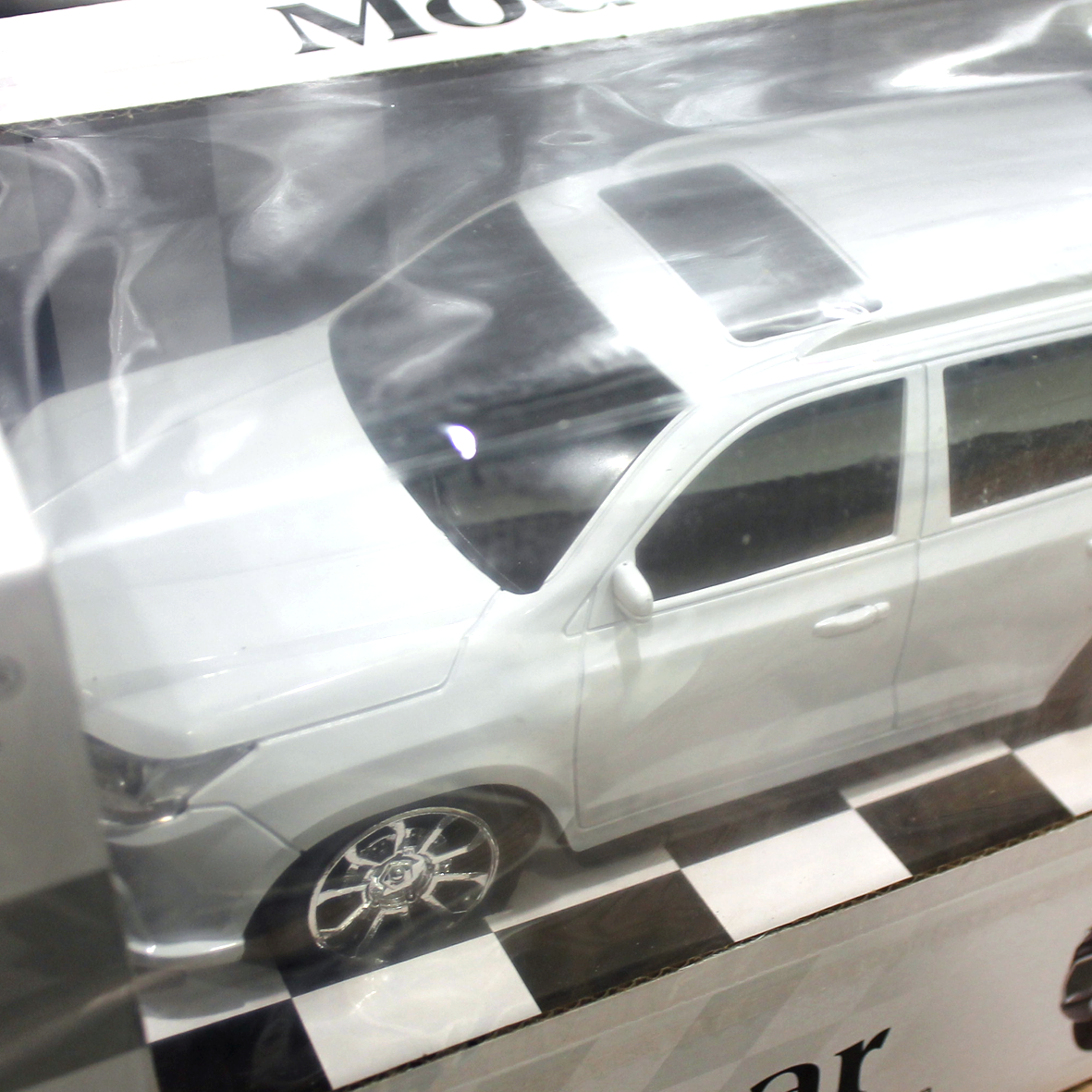  Model Car 1:14 R/C (4CH)W/Light & Battery 2452240W 