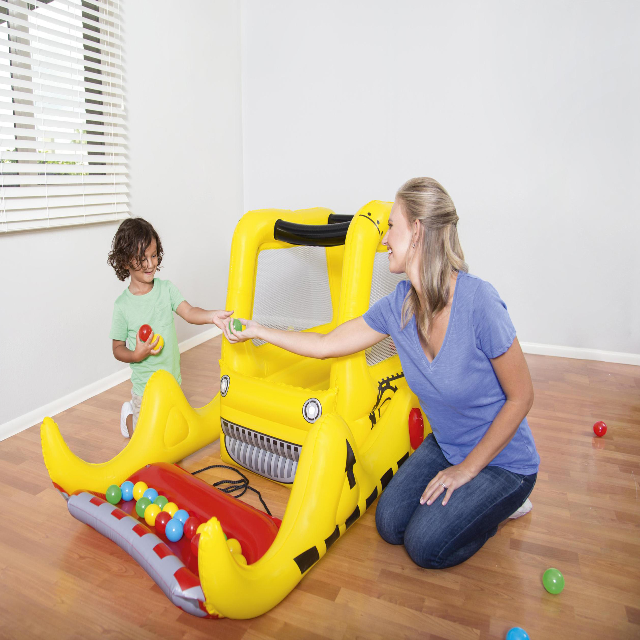  Bestway Bulldozer Ball Pit With Ball 1.98M X 1.05M X 84Cm 26-52278 