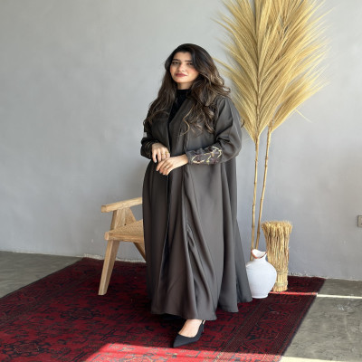 عباية-اوليف-فخامة-اللون الزيتي-الغامق-عصري-زوري-zore