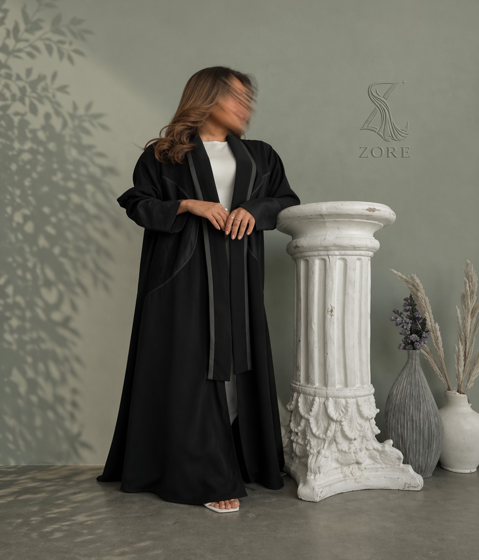 عباية-سوداء-اطراف-رمادية-تفاصيل-مشجرة-جوانب-واكمام