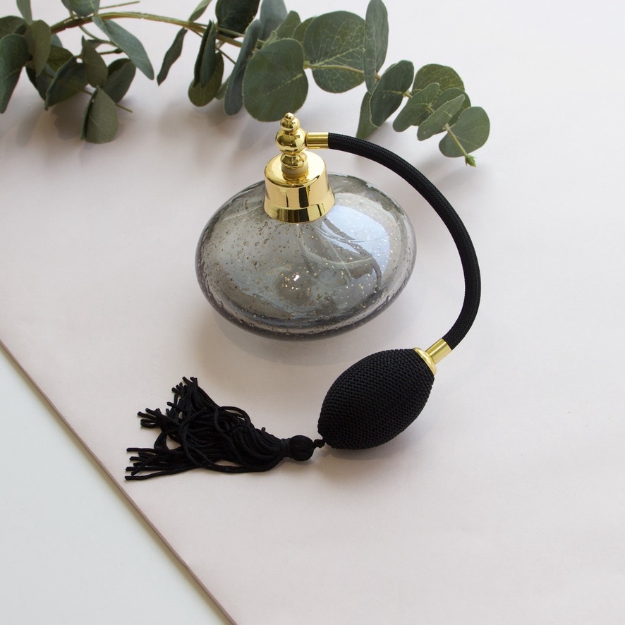 قنينة عطر فاخرة هدية نسائية راقية - رسيل للهدايا