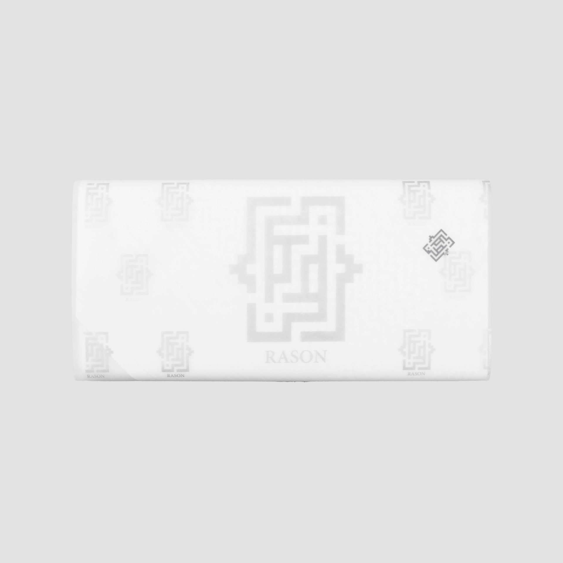 Distinctive men's gift — elegant white shemagh from Raseel