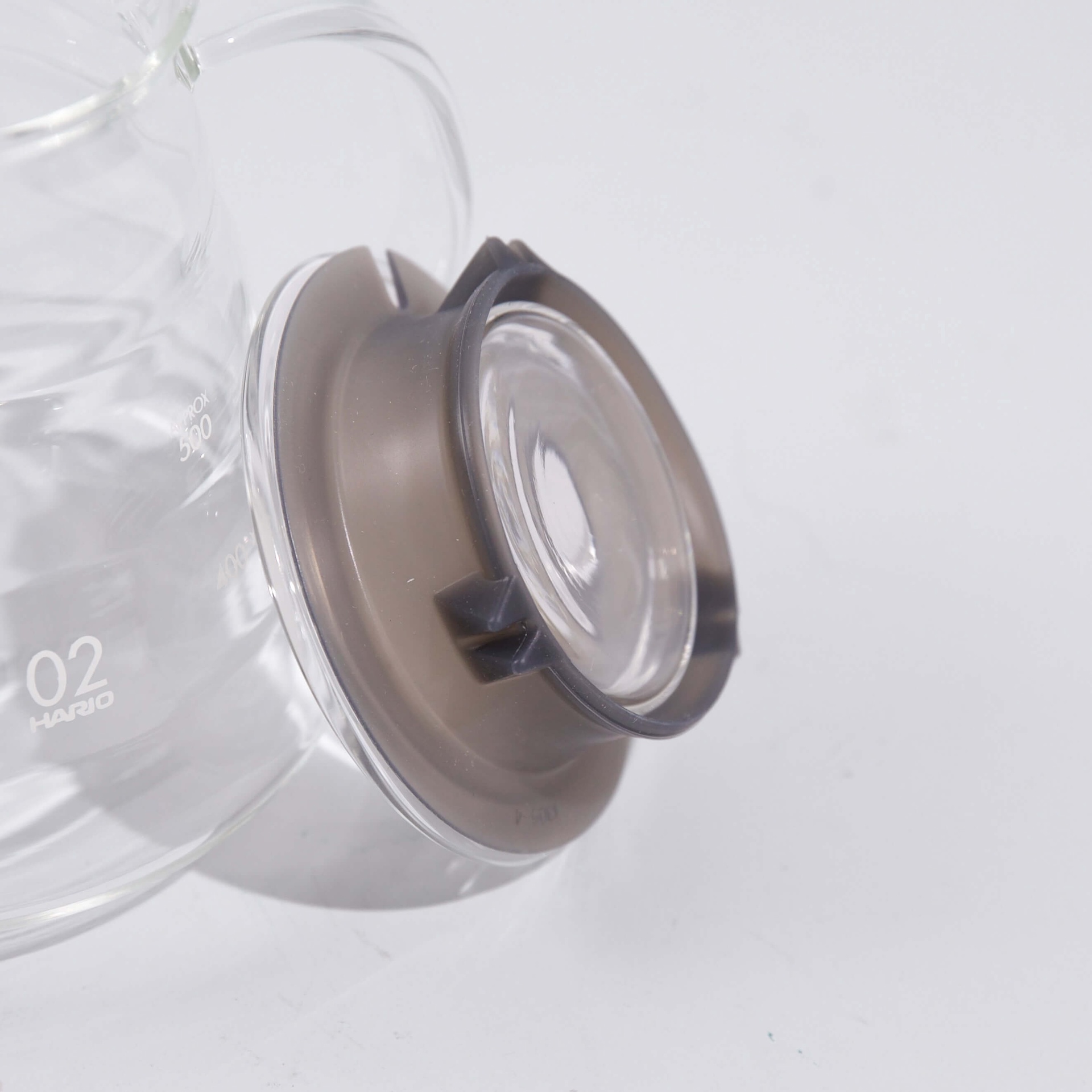 Elegant glass coffee server from Raseel