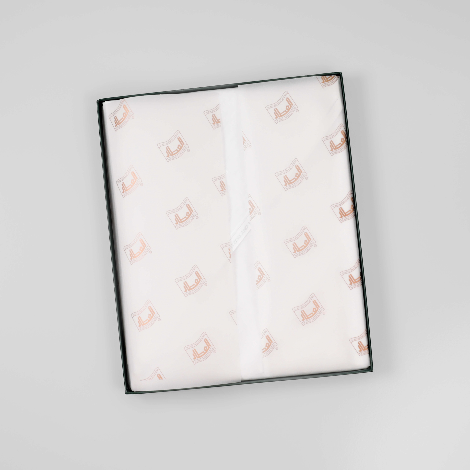 Distinctive men's gift - Siraj Attar ghitra