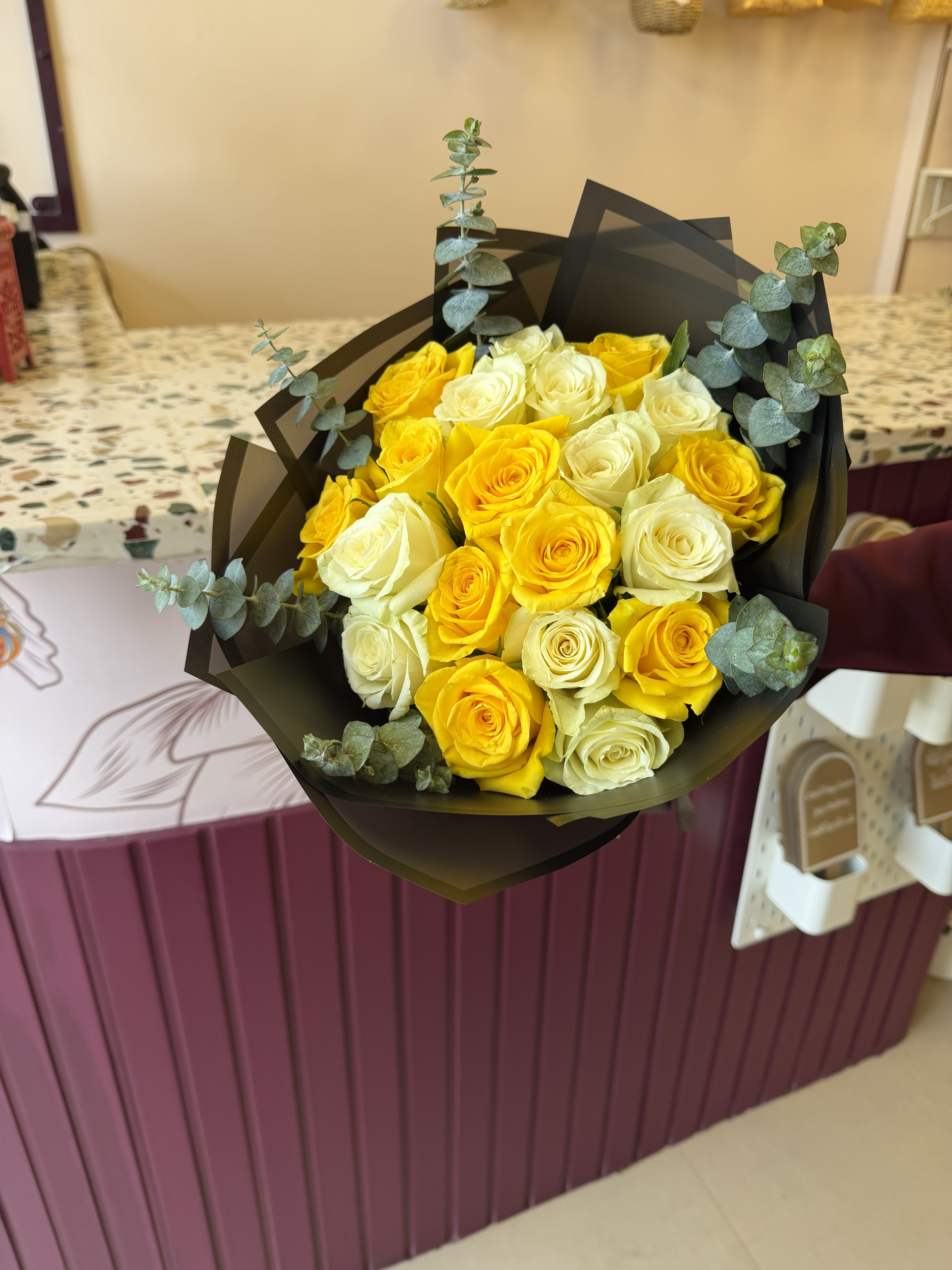 Medium yellow rose bouquet 