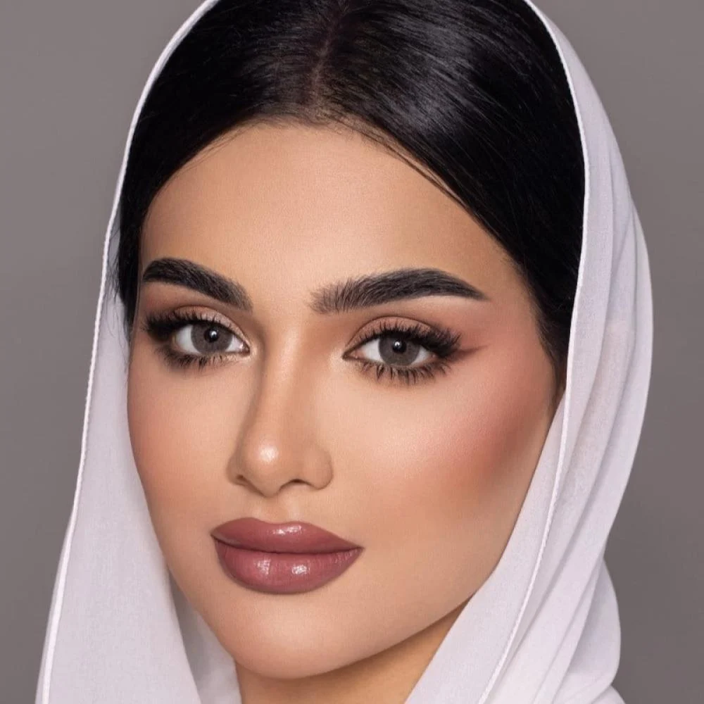 أنستازيا عدسات لاصقة تجميلية ملونة– عرض 1+1 مجاناً
