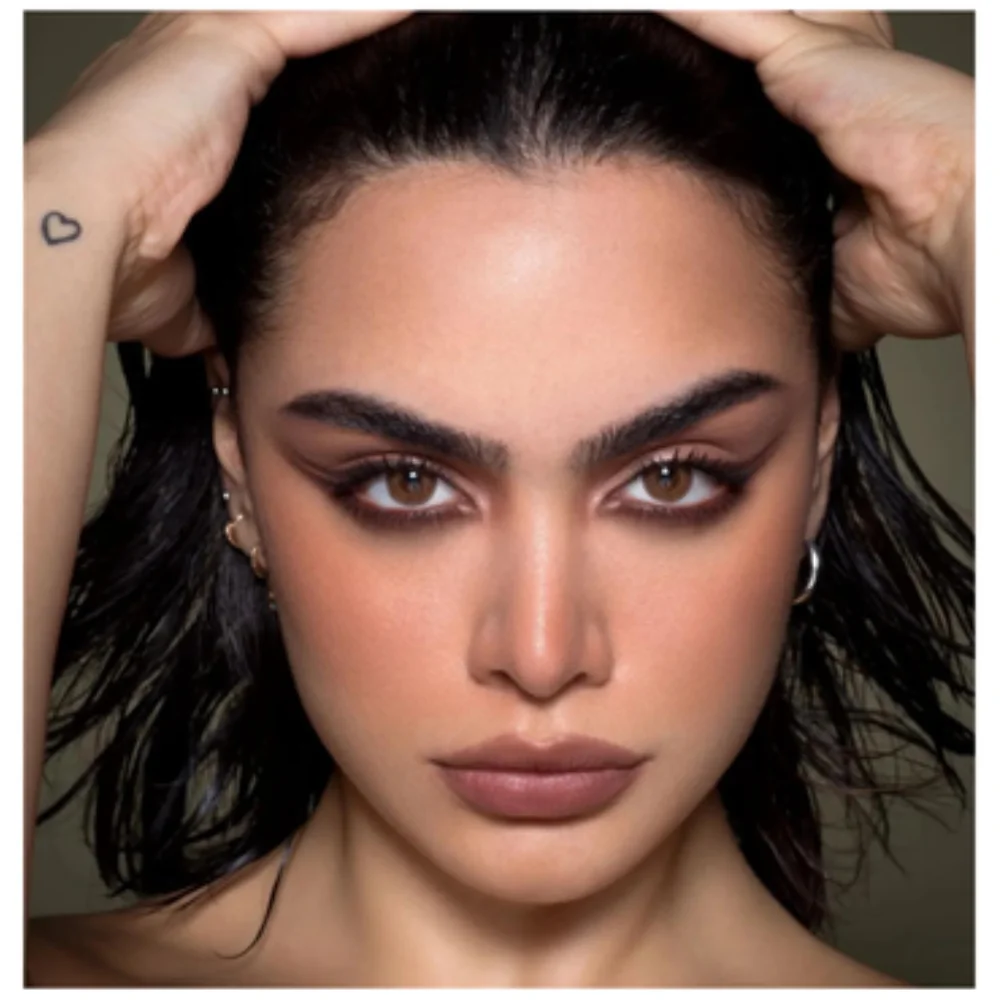 أنستازيا عدسات لاصقة تجميلية ملونة – عرض 1+1 مجاناً