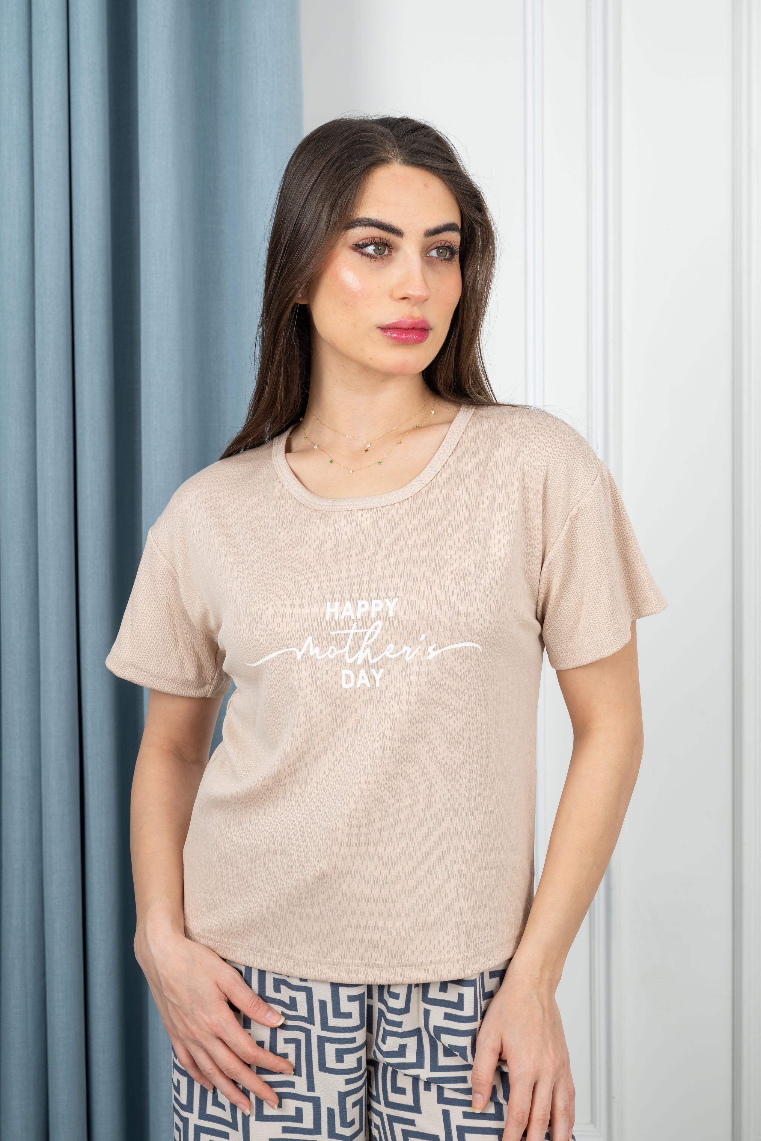 بيجامة بيت نسائية رقبة مستديرة