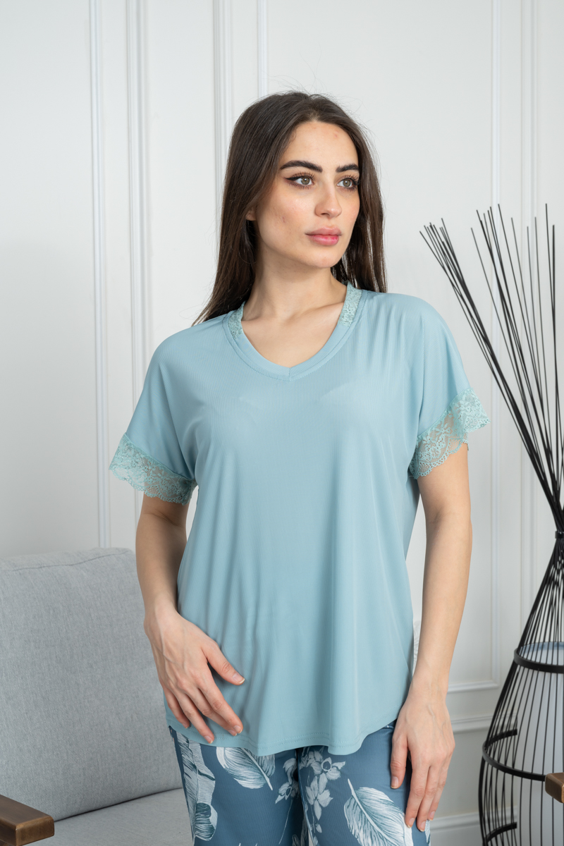 بيجامة نسائية قصيرة الكم
