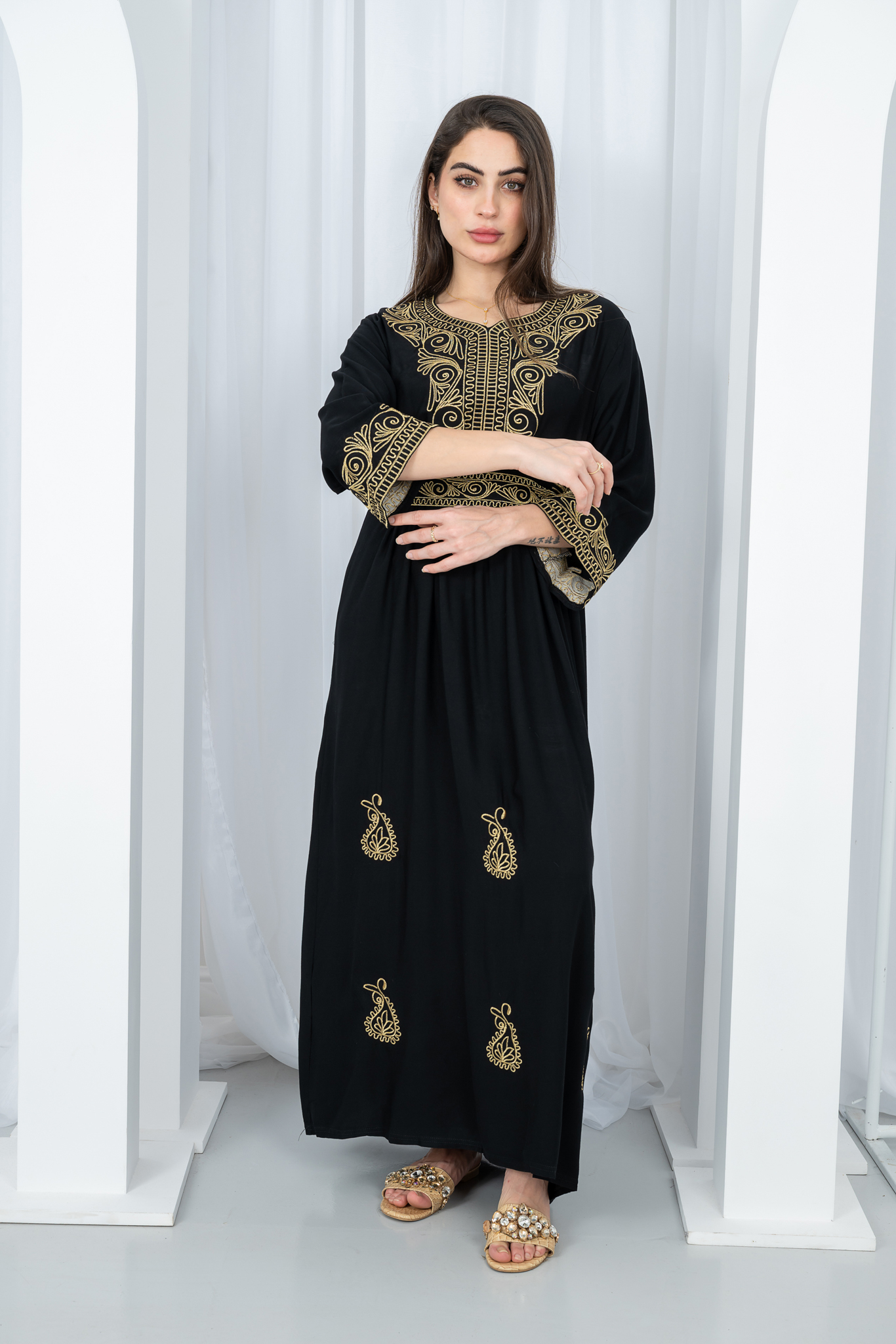 جلابيه نسائية ميدي ربع كم قصيرة رقبة v - لايق عليك 