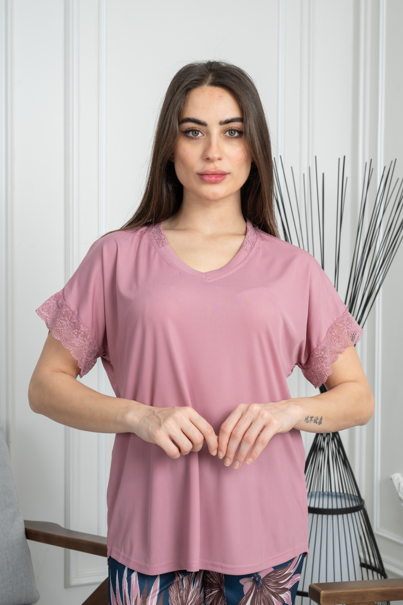 بيجامة نسائية قصيرة الكم