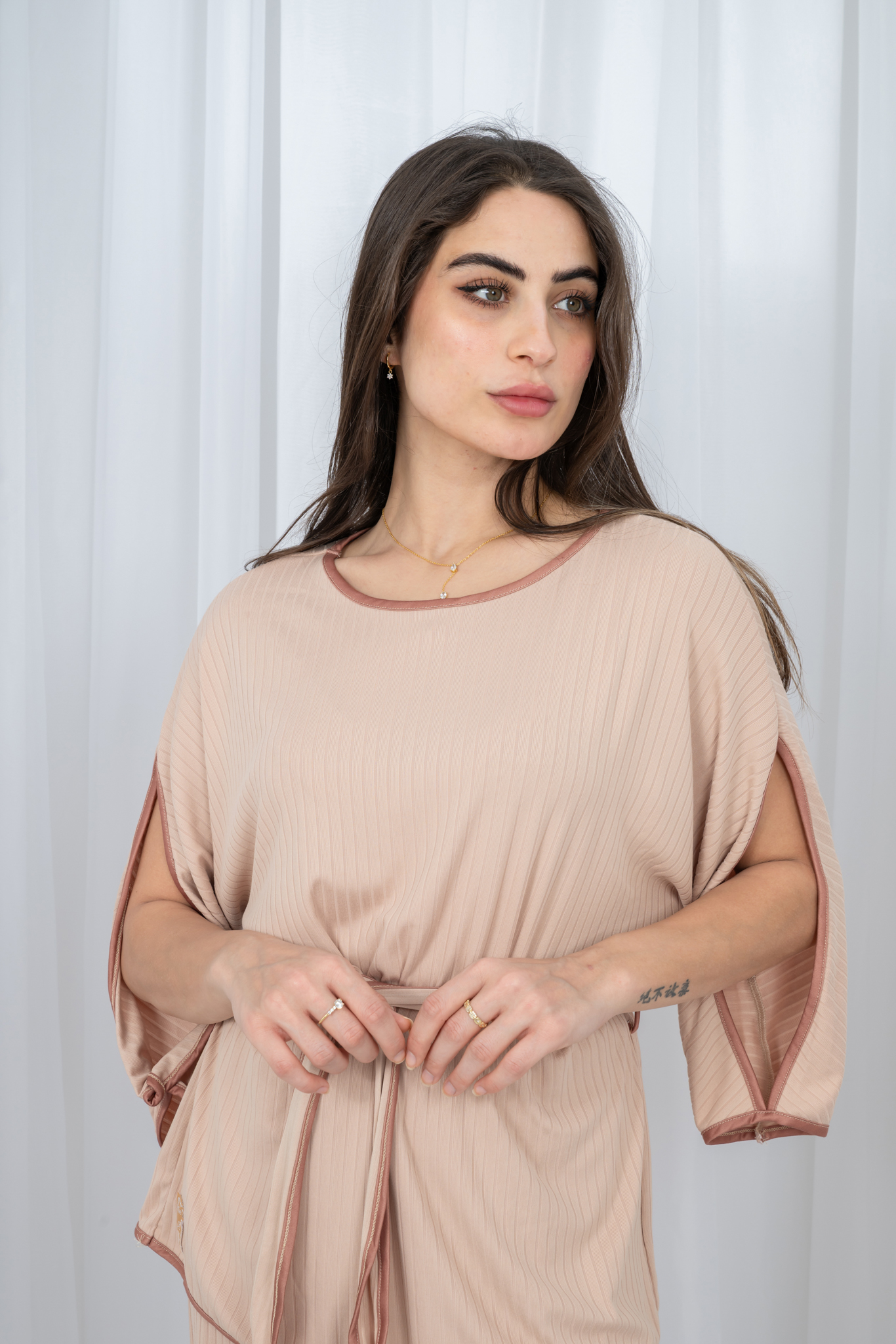 بييجامة نسائية كم طويل مفتوح - لايق عليك 