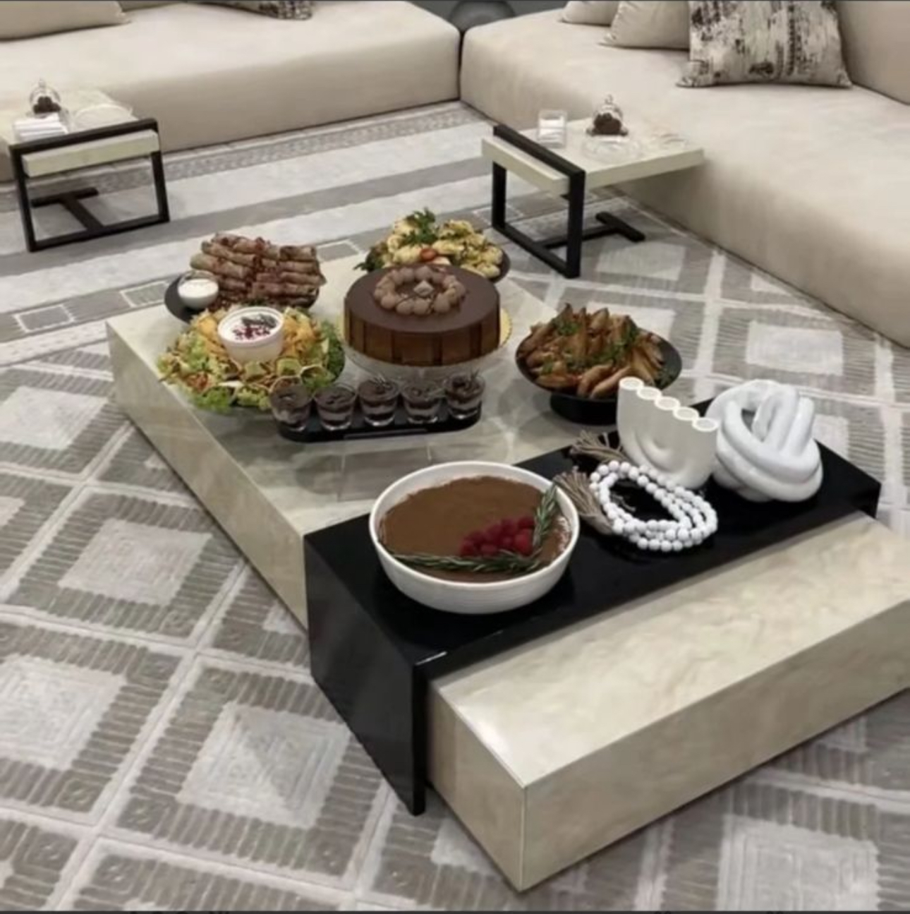 طاولة ارضي