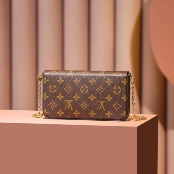 شنطة لويس فيتون Pochette Felicie 