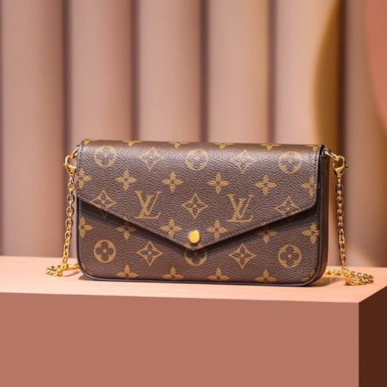 شنطة لويس فيتون Pochette Felicie 