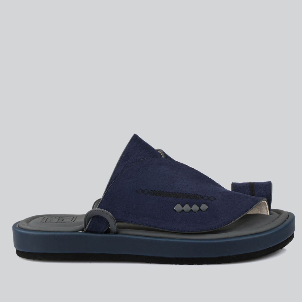  Men's luxury suede slippers, comfortable and stylish, in a blue color
