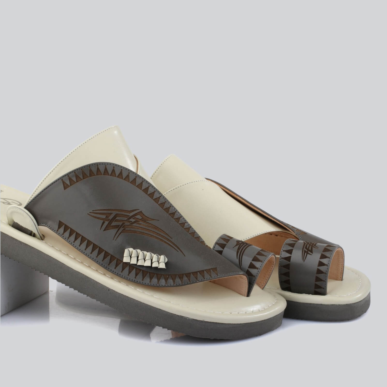 Luxury men's slippers with laser embroidery