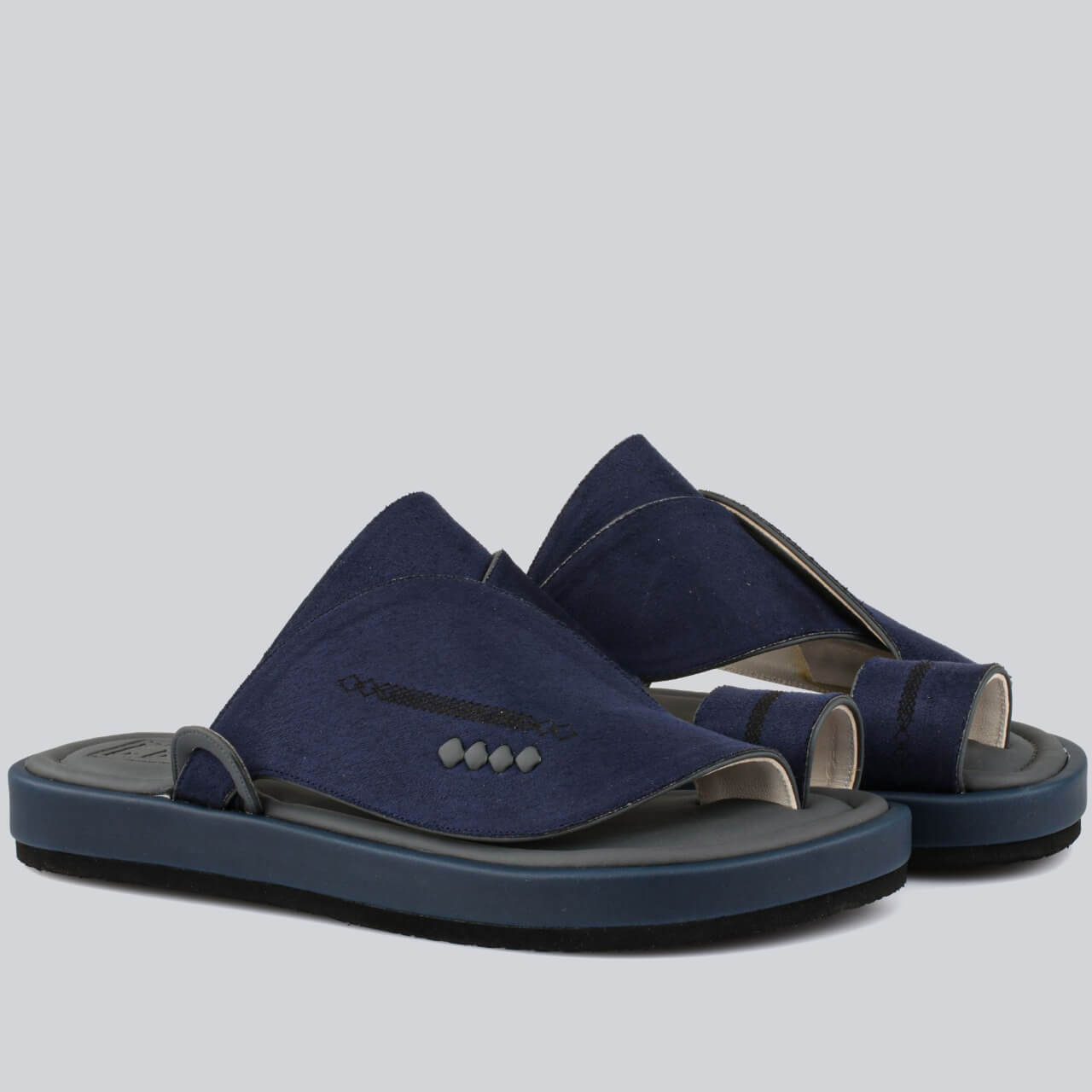  Men's luxury suede slippers, comfortable and stylish, in a blue color