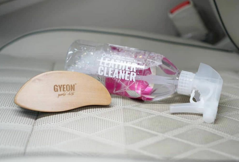 Gyeon Q2M Leather Cleaning Brush