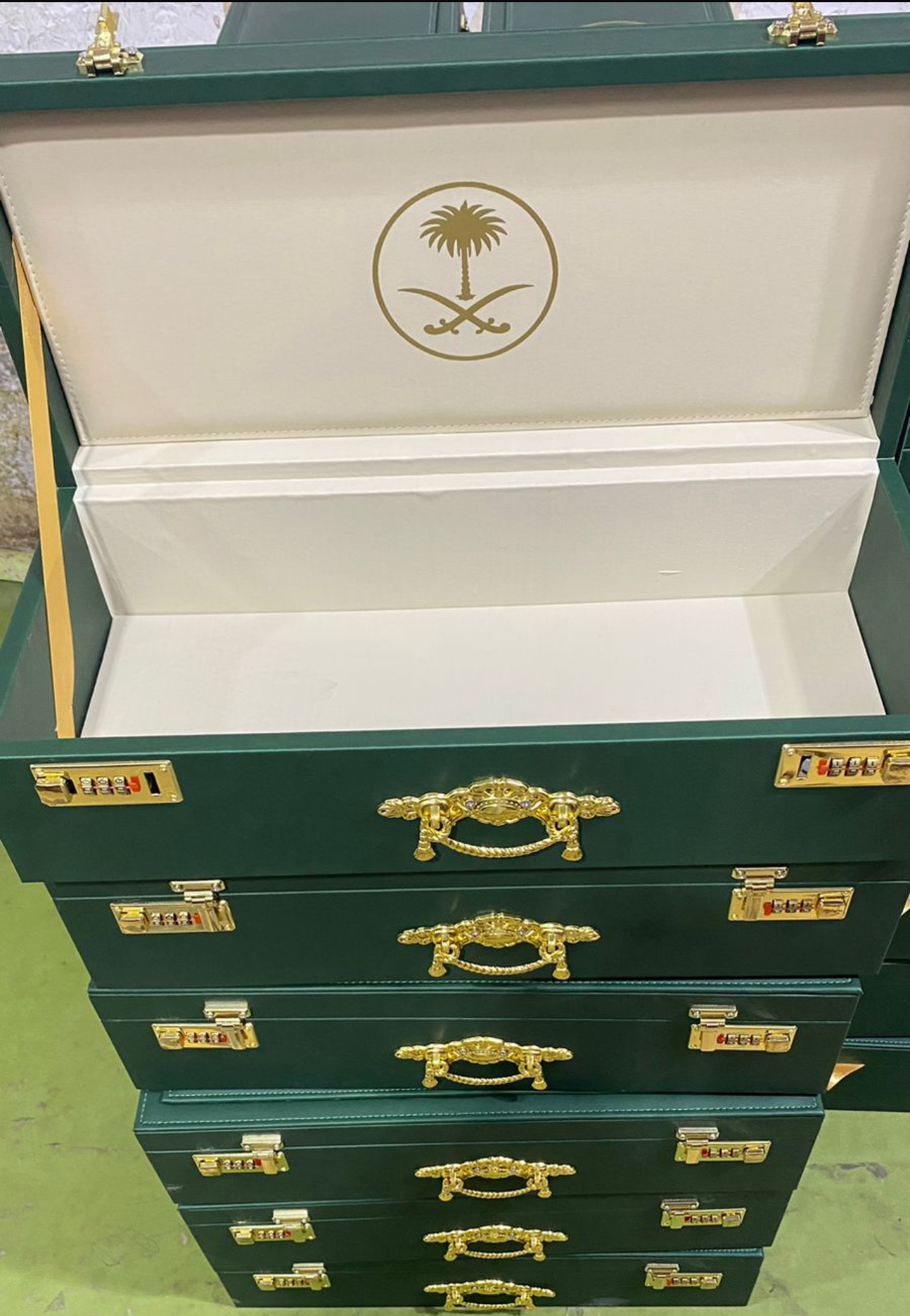 صندوق اهداء فارق