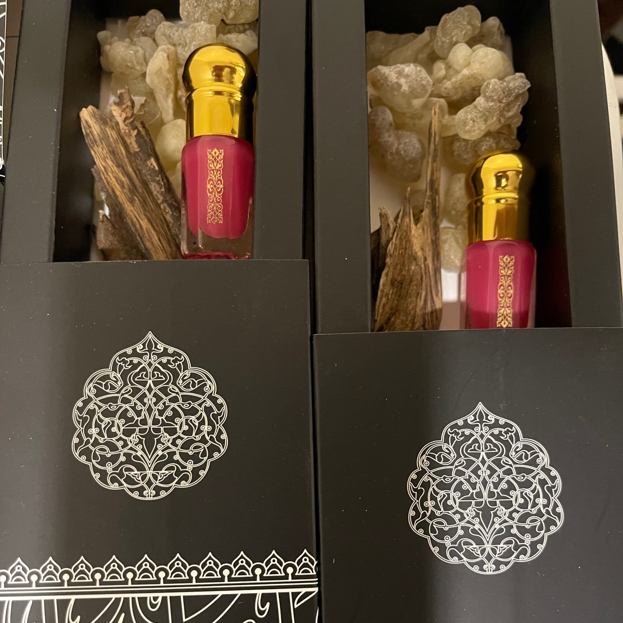توزيعات مسك واللبان والعود الطبيعي 