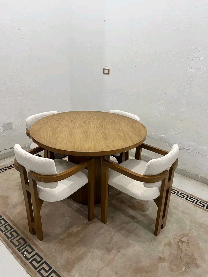 طاولة طعام 4كراسي