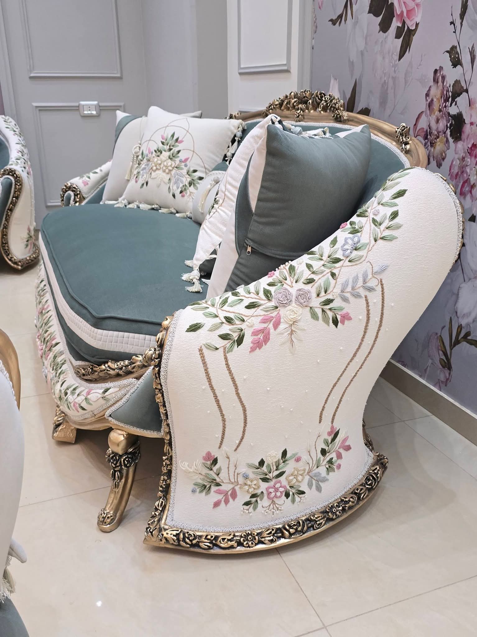 طقم كنب