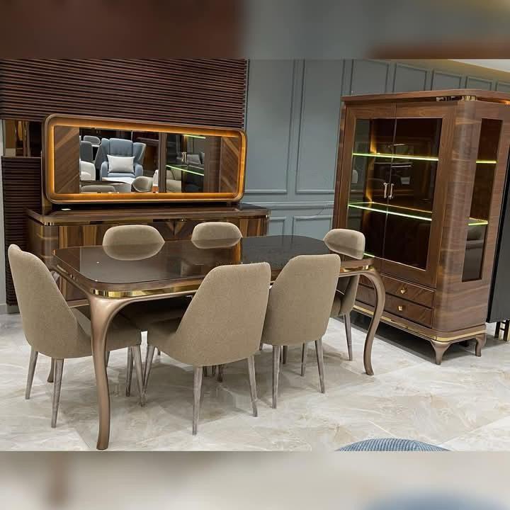 طاولة طعام