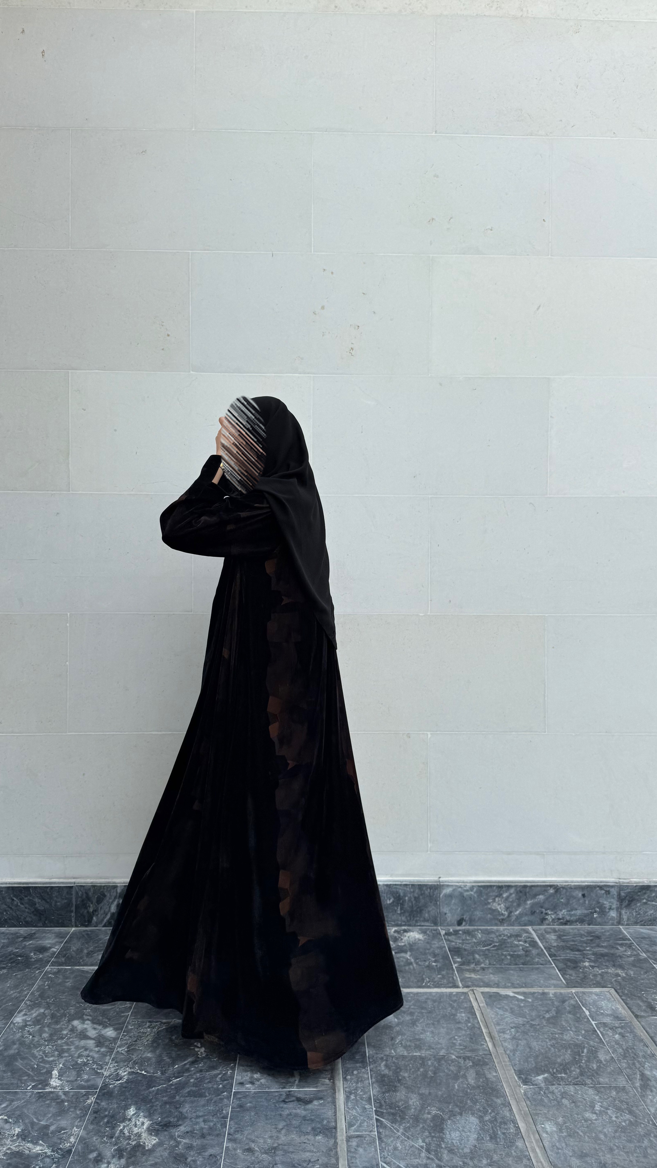 Geometric Velvet Abaya