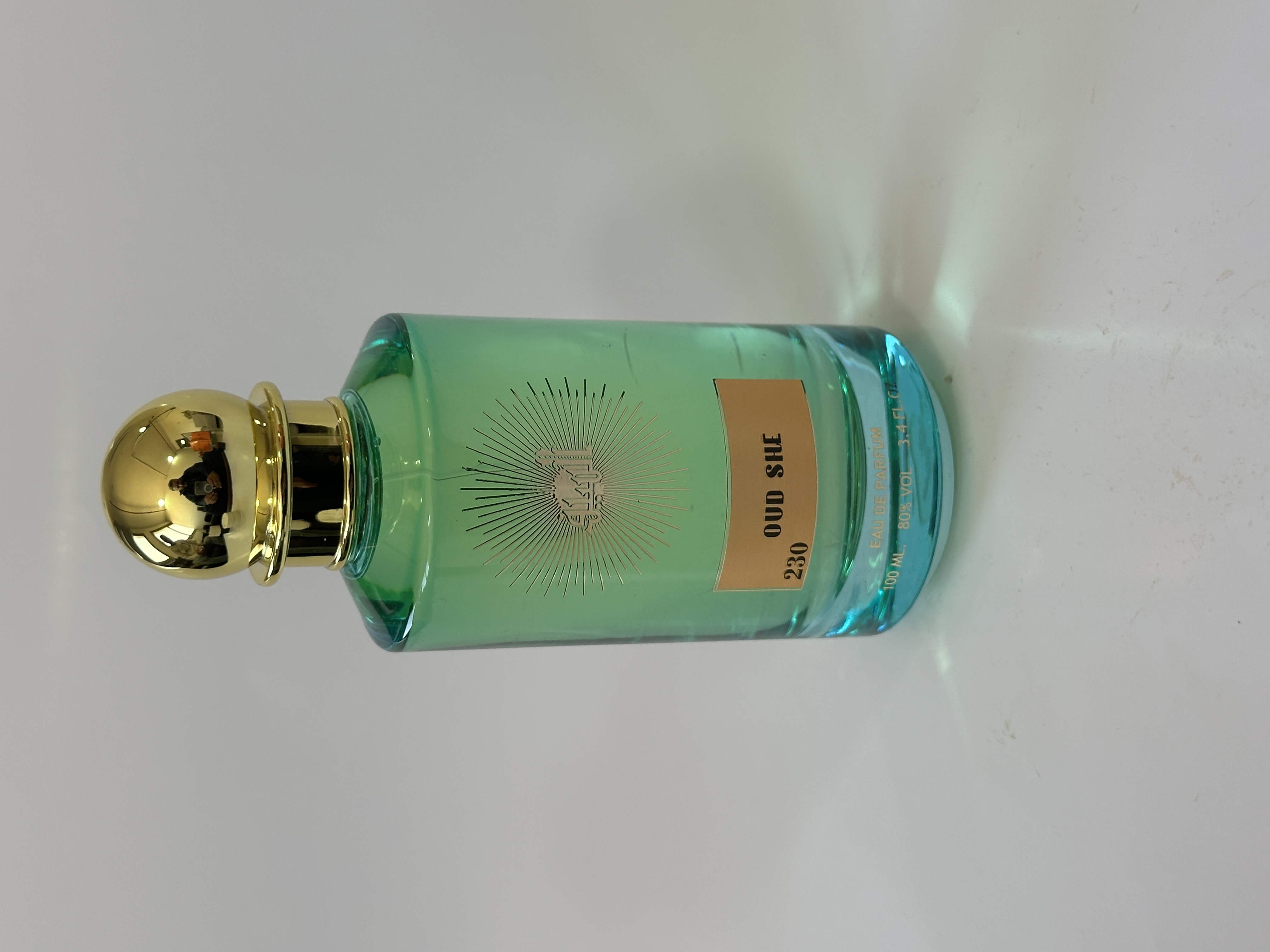 عطر عود شي