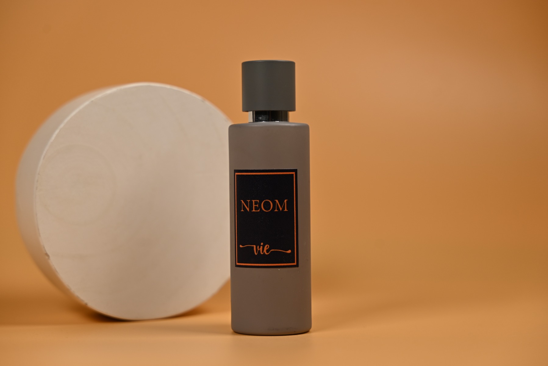 Neom