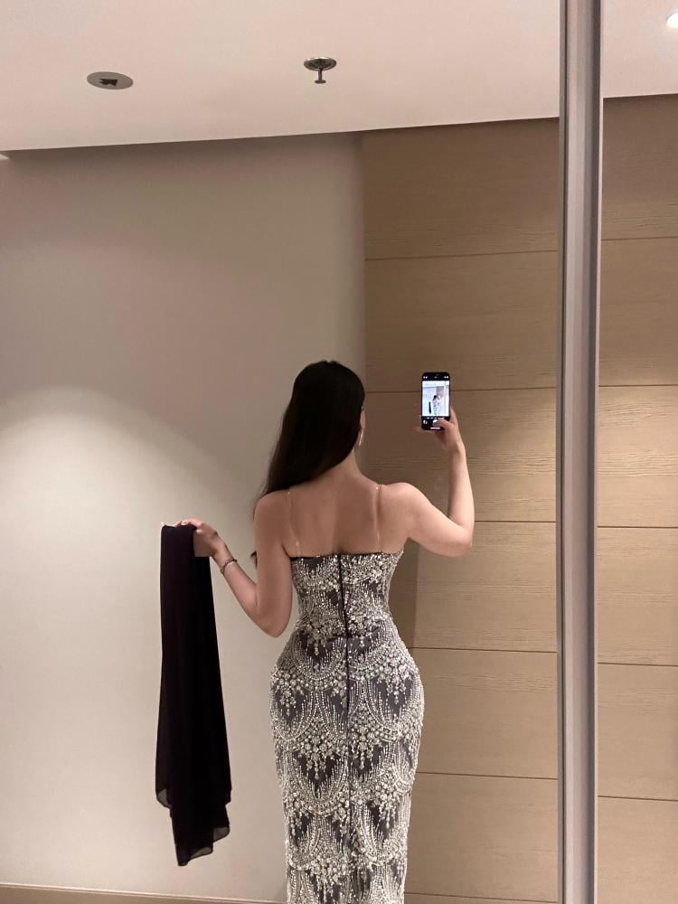 فستان سهرة أنيق بتطريز كريستال وشال طويل - XXXL/16