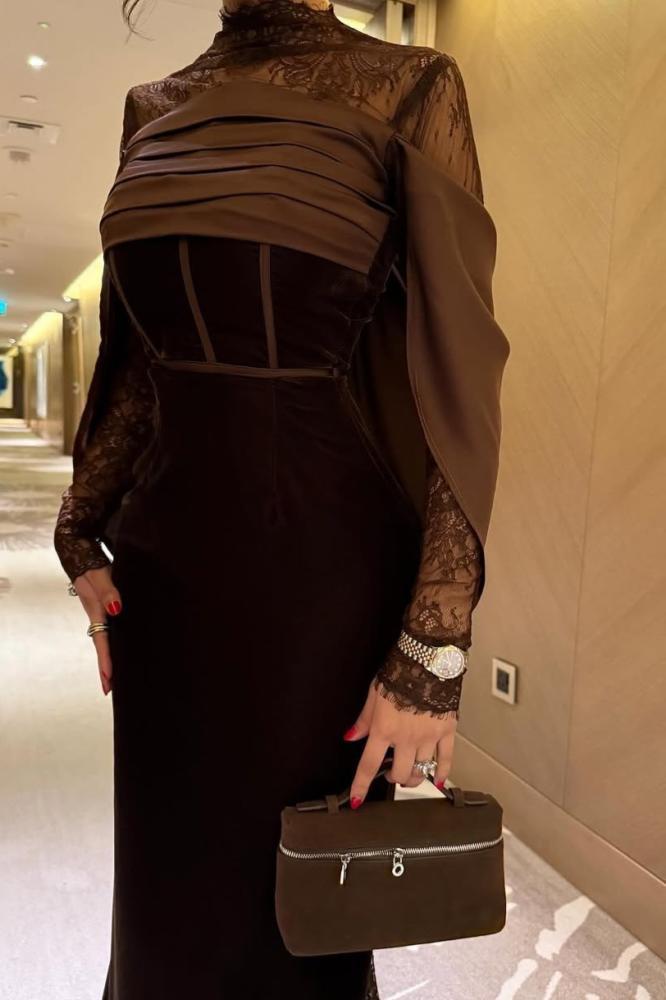فستان ناعم بأكمام دانتيل لون بني - XXXL/16
