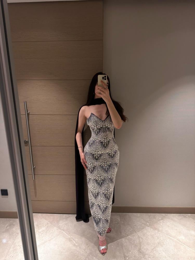 فستان سهرة أنيق بتطريز كريستال وشال طويل - XXXL/16