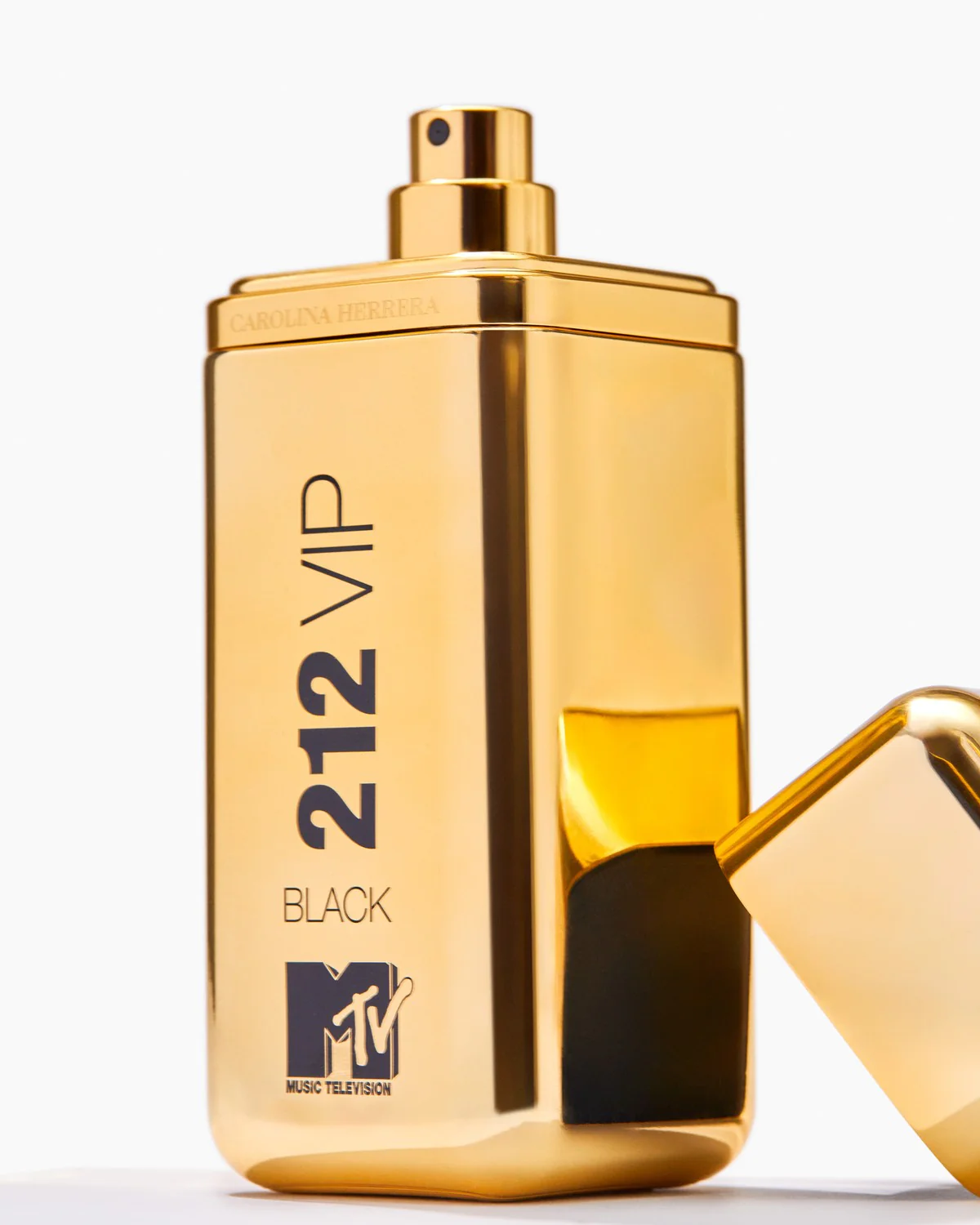 عطر 212 في آي بي بلاك MTV من كارولينا هيريرا – 100 مل