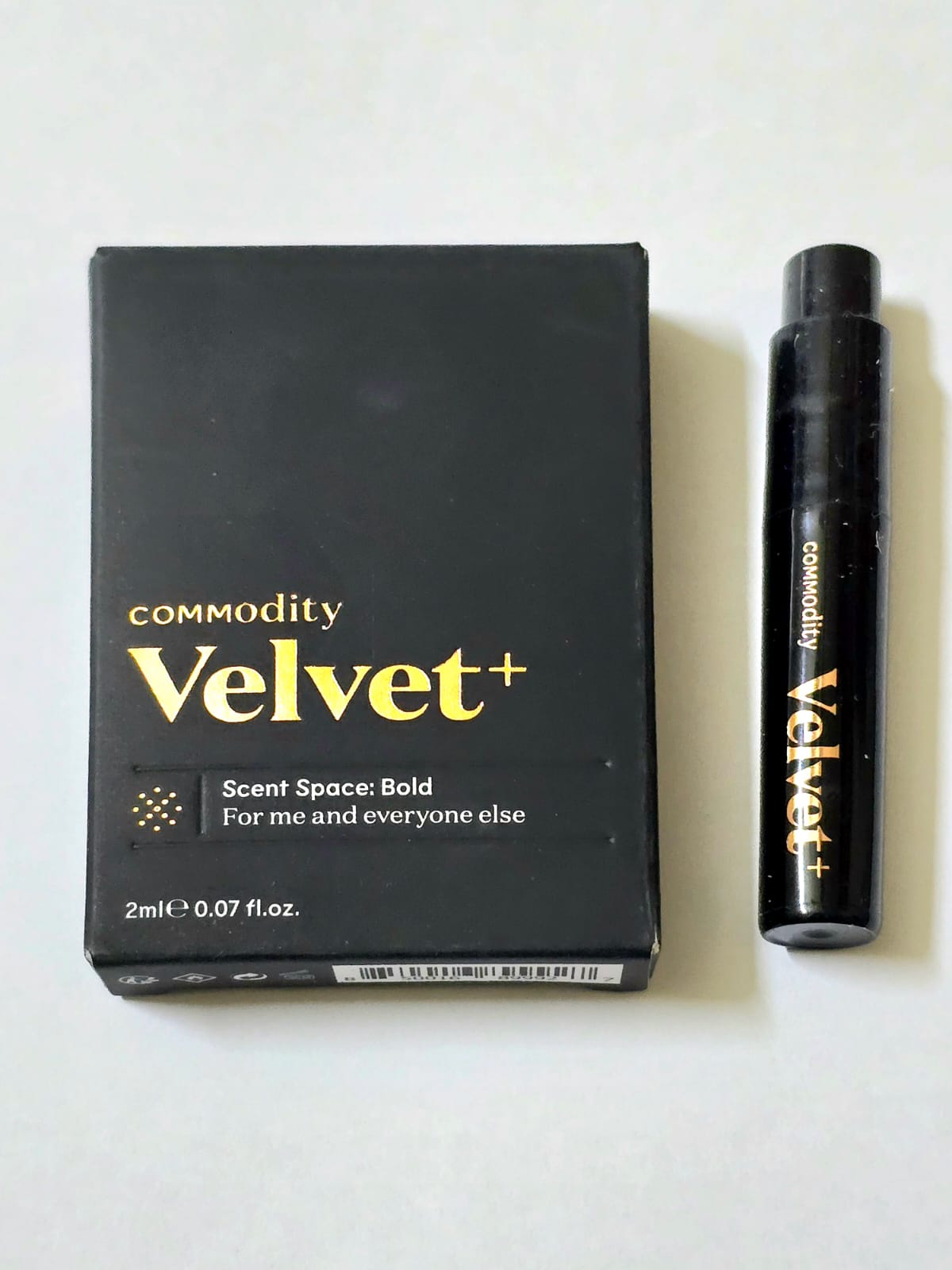عينة عطر Velvet + Commodity للجنسين