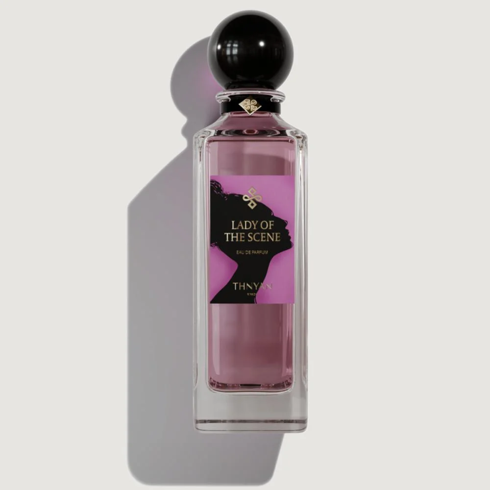 عطر سيدة المشهد من ثنيان للعطور-125مل
