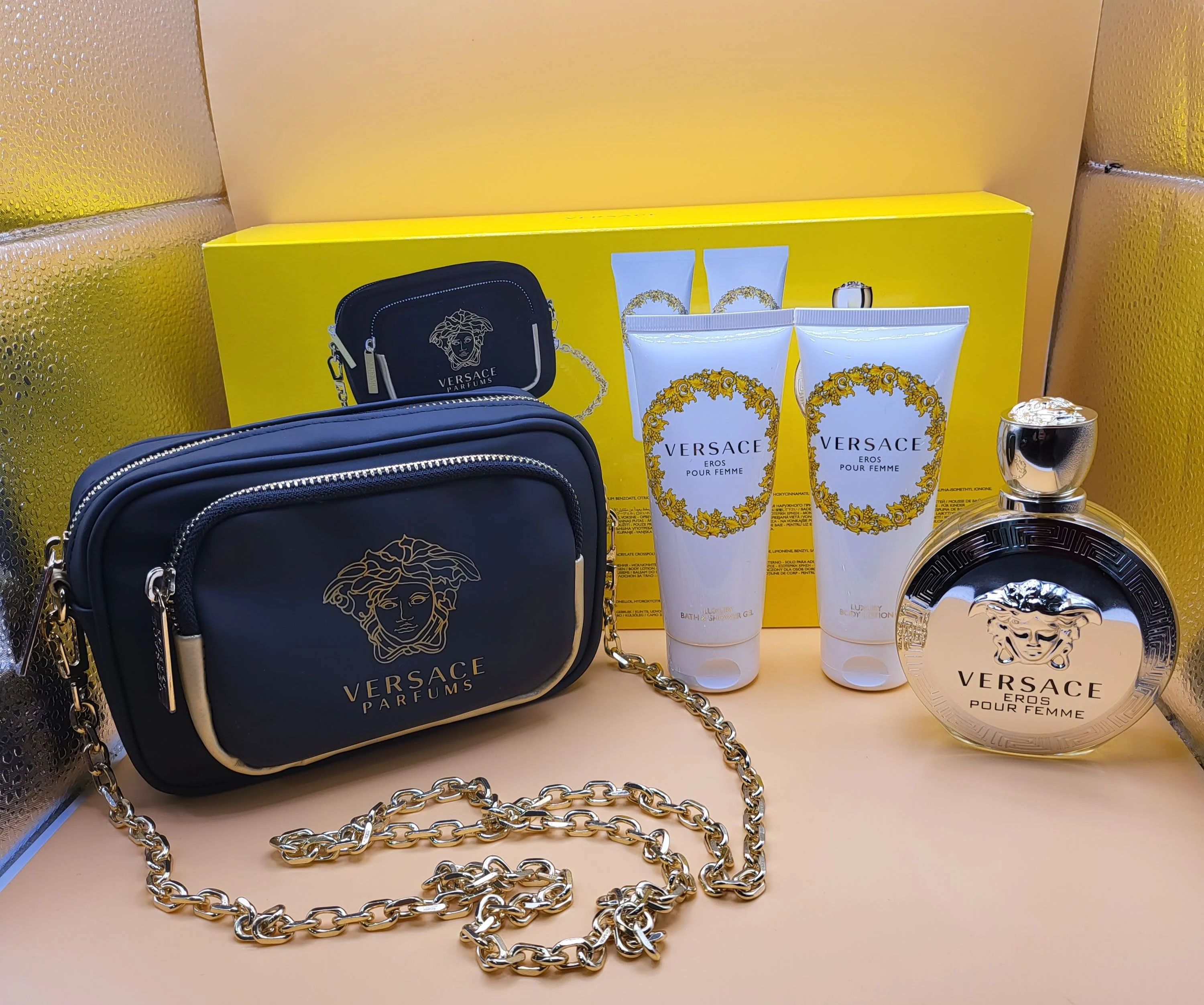 عطر فيرساتشي إيروس بور فيم أو دو برفيوم سبراي 100 مل، مجموعة 4 قطع