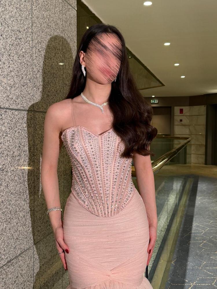  فستان سهرة بنكي بكورسيه وتل طبقات -ROSE FASHION  