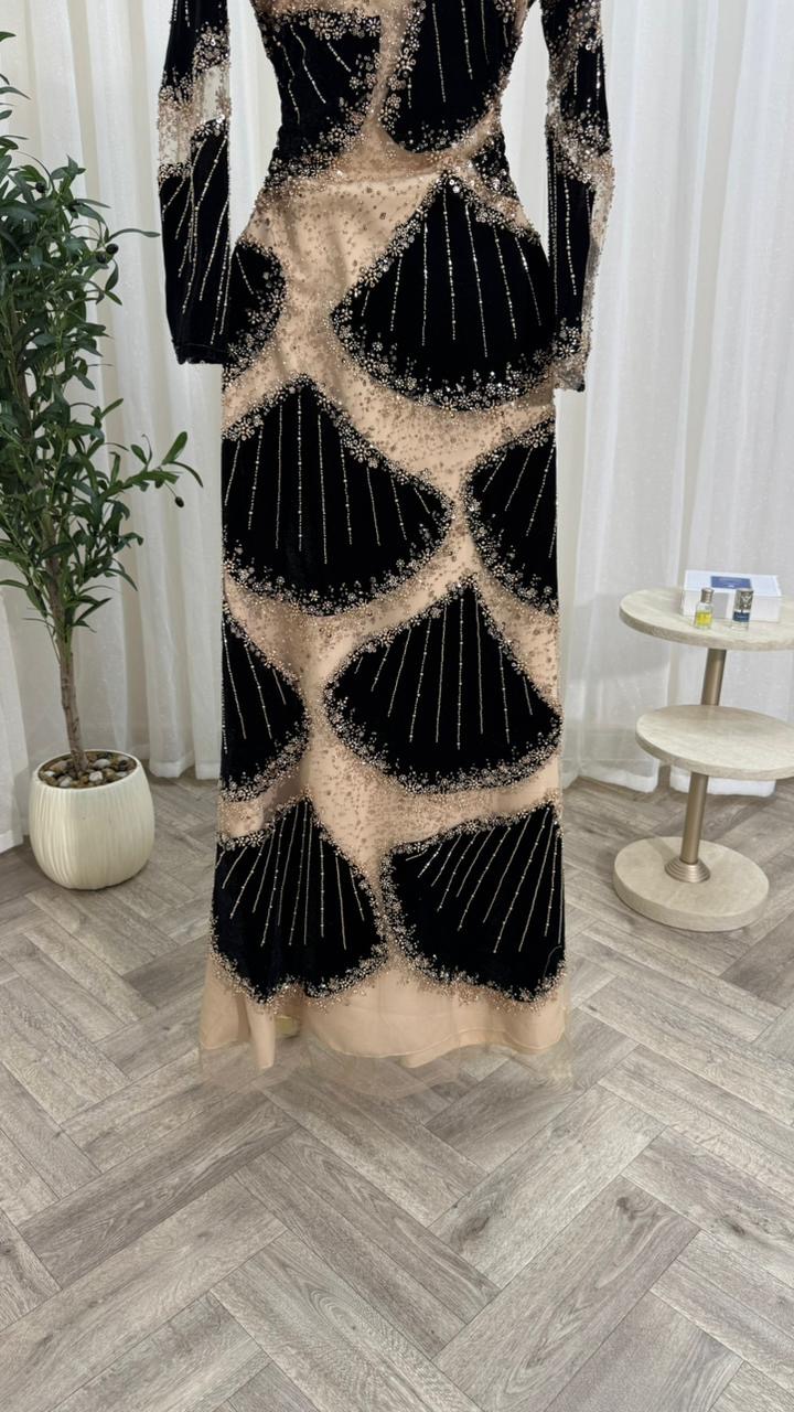  فستان سهرة أسود شامبين بتطريز هندسي لامع - ROSE FASHION  