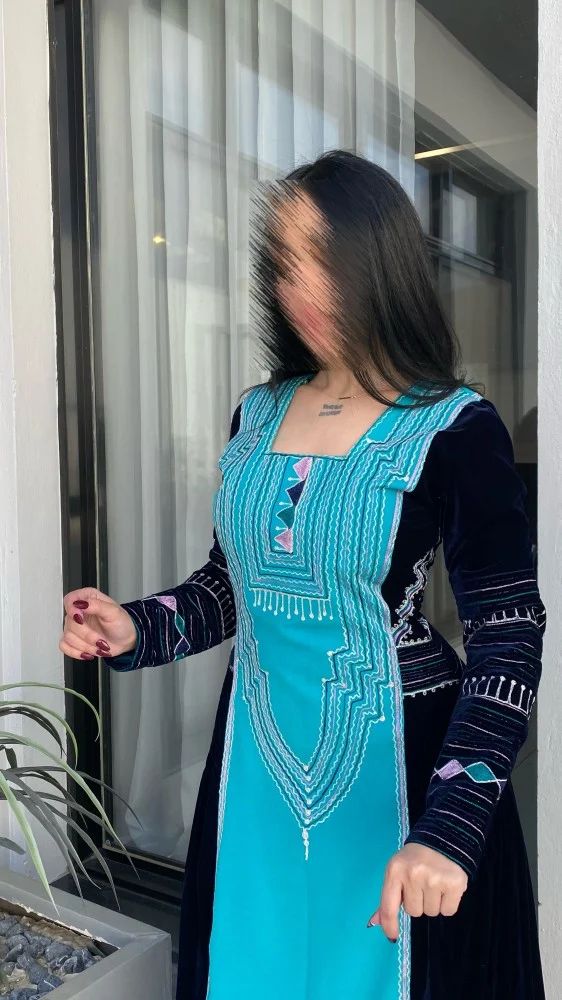  جلابيه يوم التأسيس بقصه راقيه بلون السماوي 