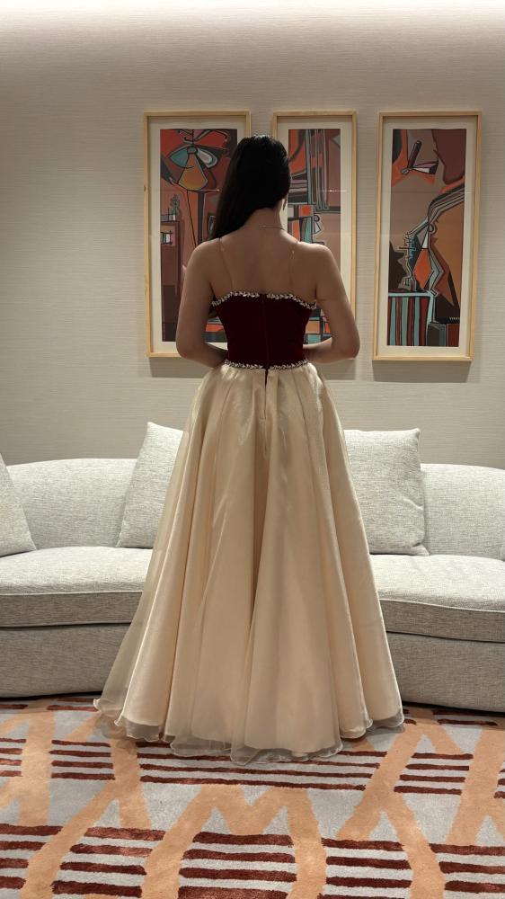  فستان سهرة خمري مع شامبين قطعة واحدة بتصميم ملكي - ROSE FASHION  