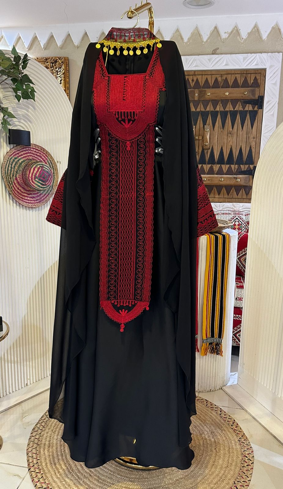  جلابيه يوم التأسيس بتطريز احمر ملكي 