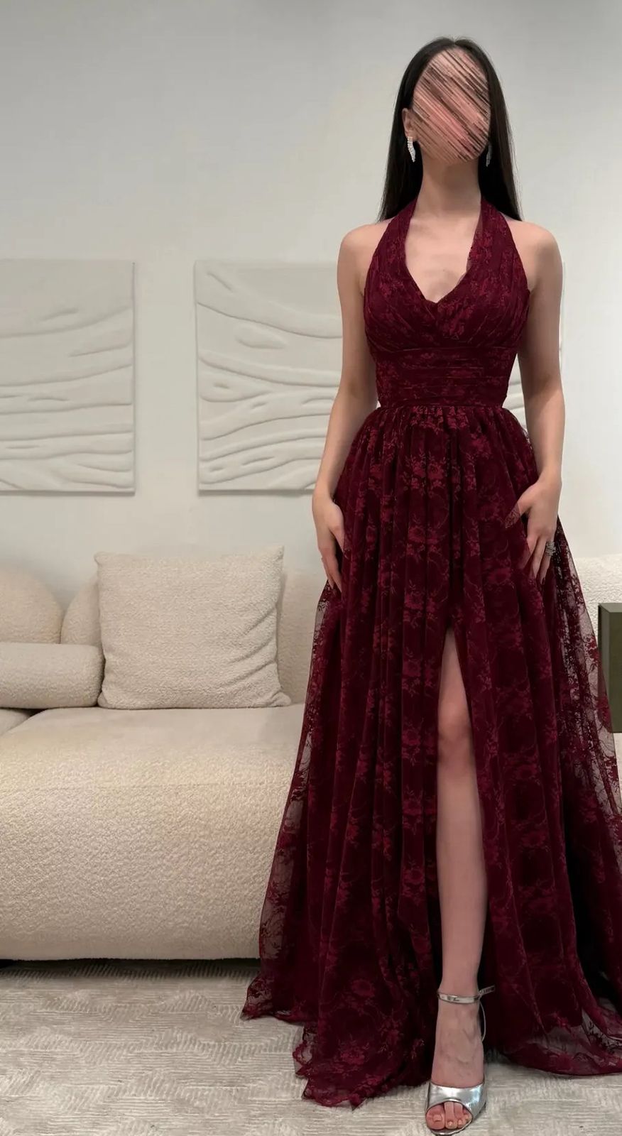  فستان سهره عنابي دانتيل بشق أمامي جذاب 