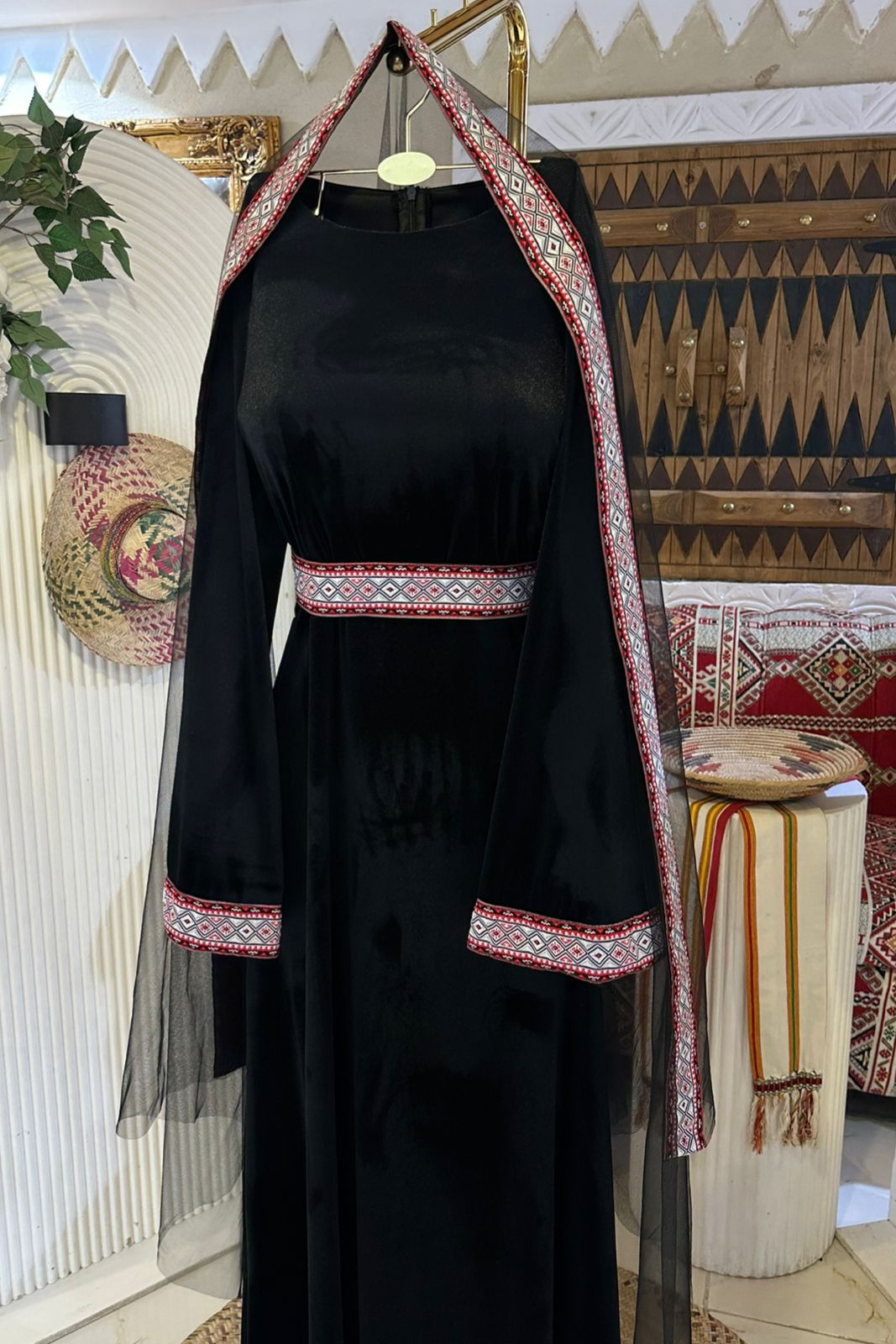  جلابيه مخمل ليوم التأسيس بشال فاخر 