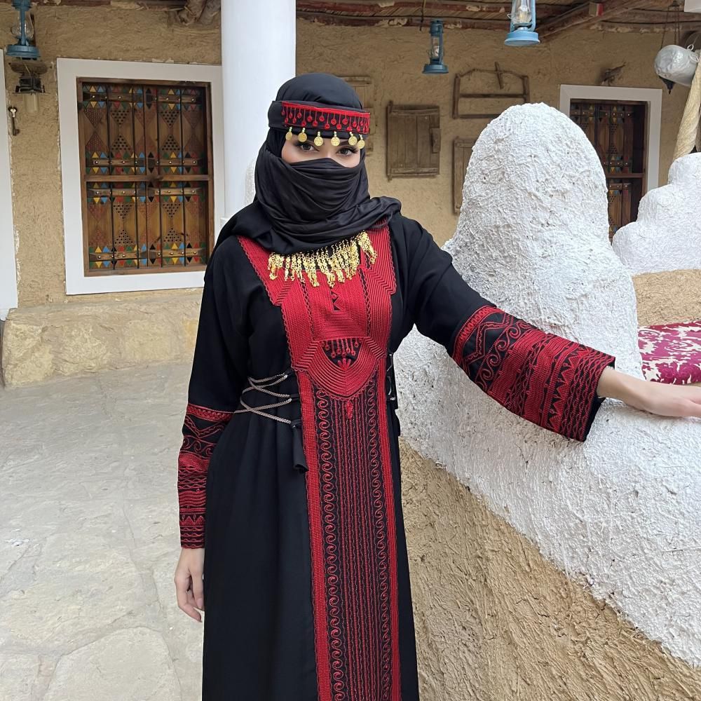  جلابيه يوم التأسيس بتطريز احمر ملكي 