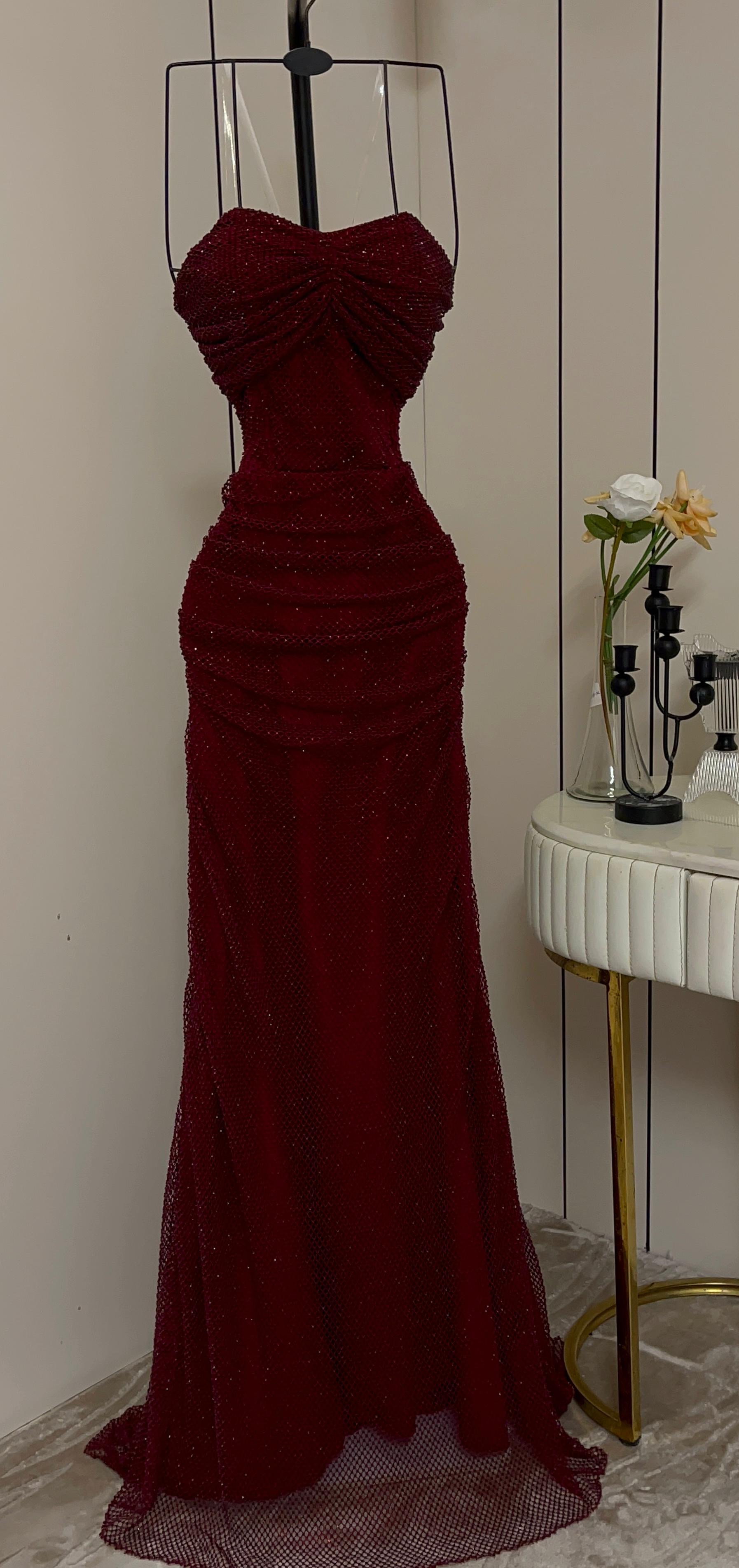  فستان سهرة خمري لامع بقصة حورية - ROSE FASHION  