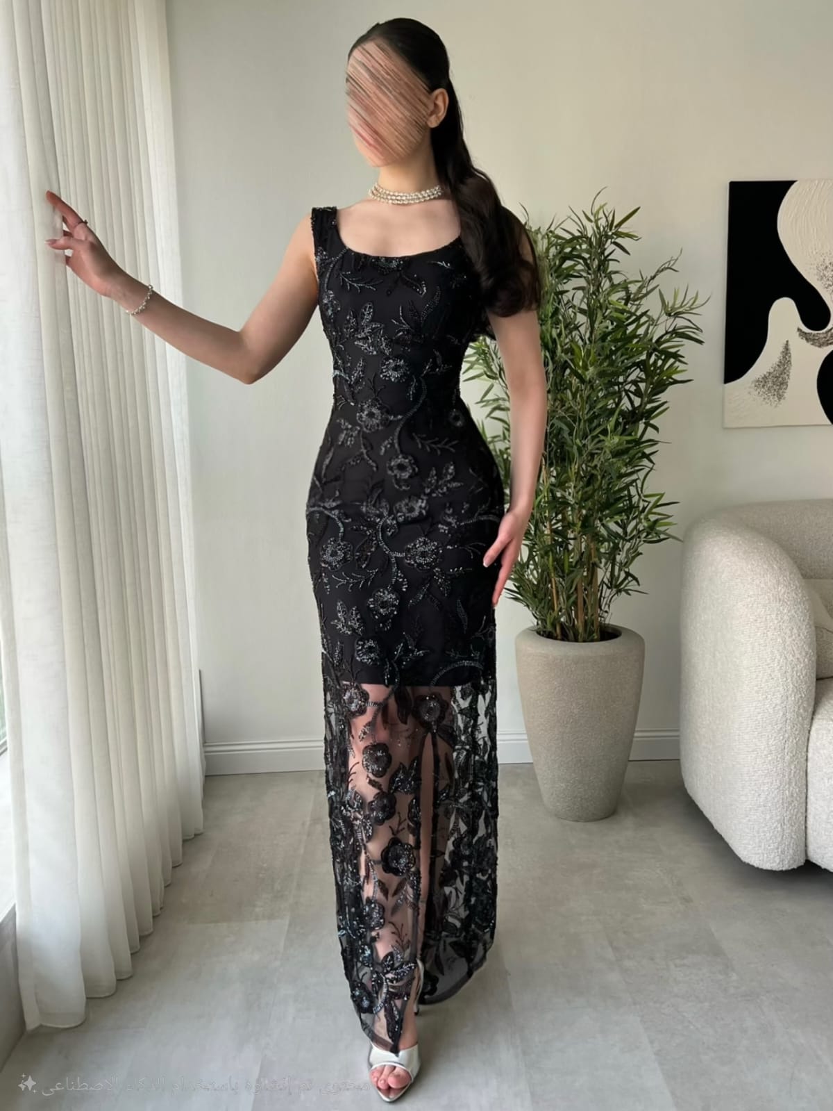  فستان سواريه أسود ضيق بتطريز لامع 