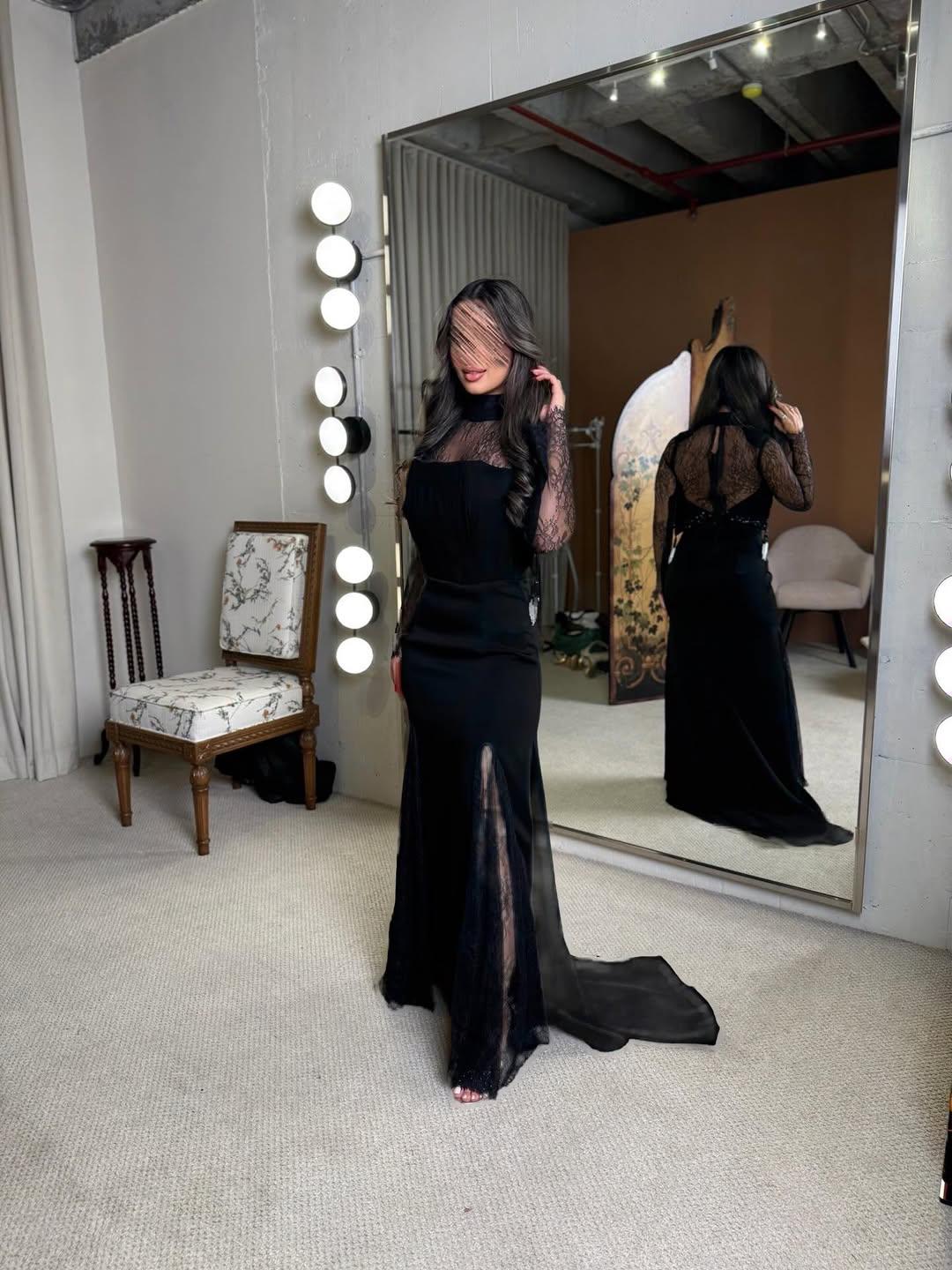  فستان سهرة أسود دانتيل بذيل طويل من ROSE FASHION  