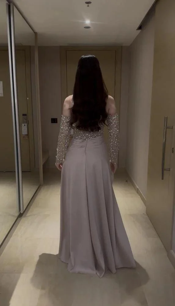  فستان سهرة تفته حرير المزين بالكلفه مطرزه من ROSE FASHION  